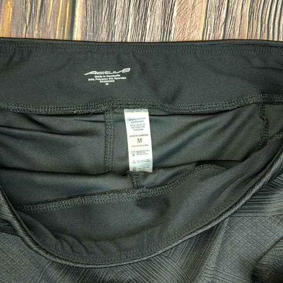 Black Active Skort- Size Medium - Picture 3 of 9